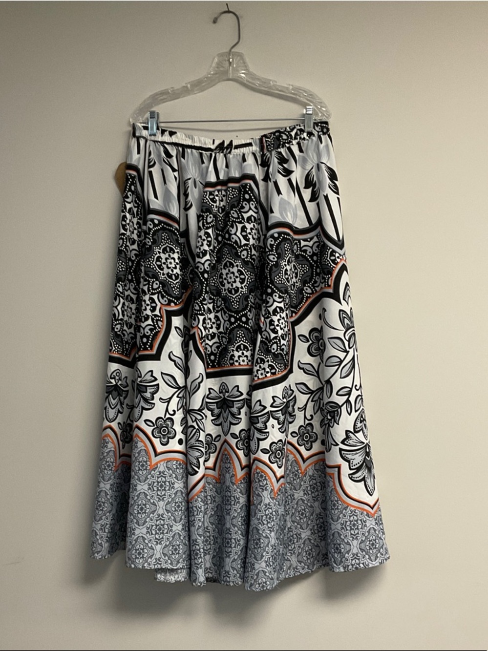 Elastic-Waist Black & White Floral Midi Skirt with Orange Trim